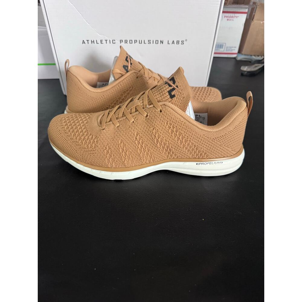 Athletic Propulsion Labs APL Men’s Techloom Pro X Size 12/ Women’s 13.5